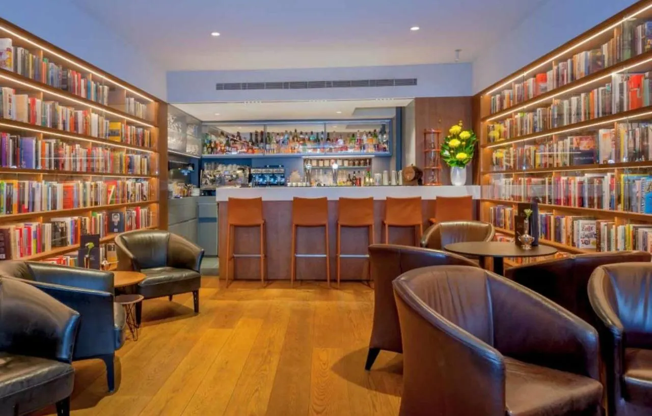Ambassade Hotel Amsterdam 4*,